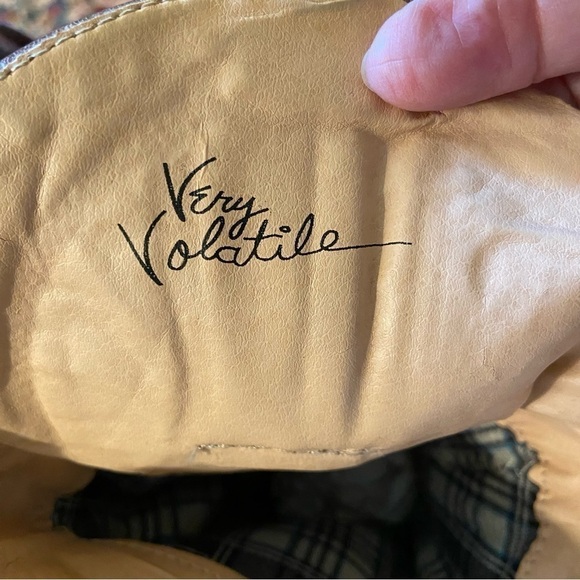 Very Volatile western boots 3.5” heel and kickass attitude. Animal Friendly - Picture 6 of 7